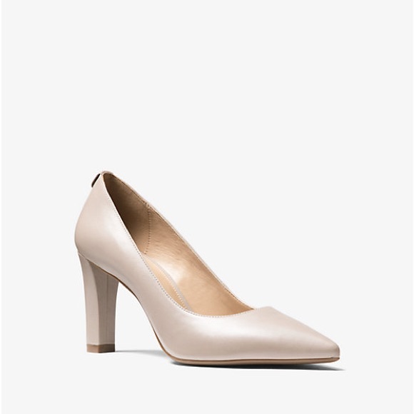 Michael Kors Tan Women's Pumps - Picture 1 of 10